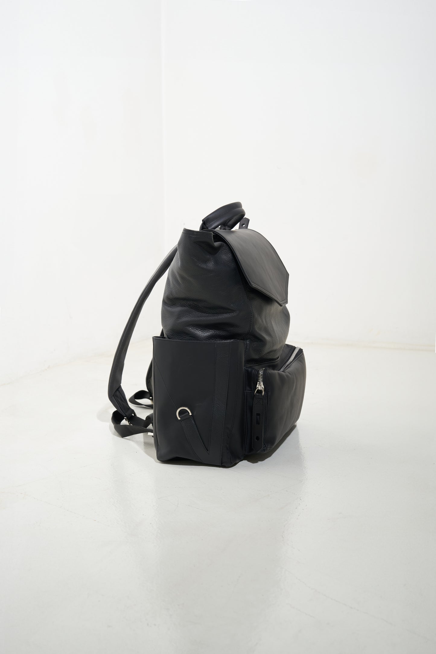 V.I.V.I. BACKPACK